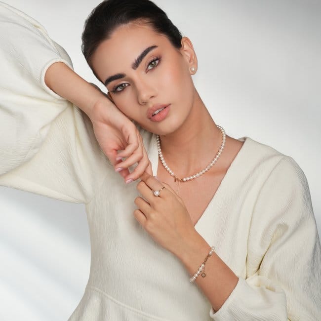 14 KT white gold 6 mm pearls Amina bracelet