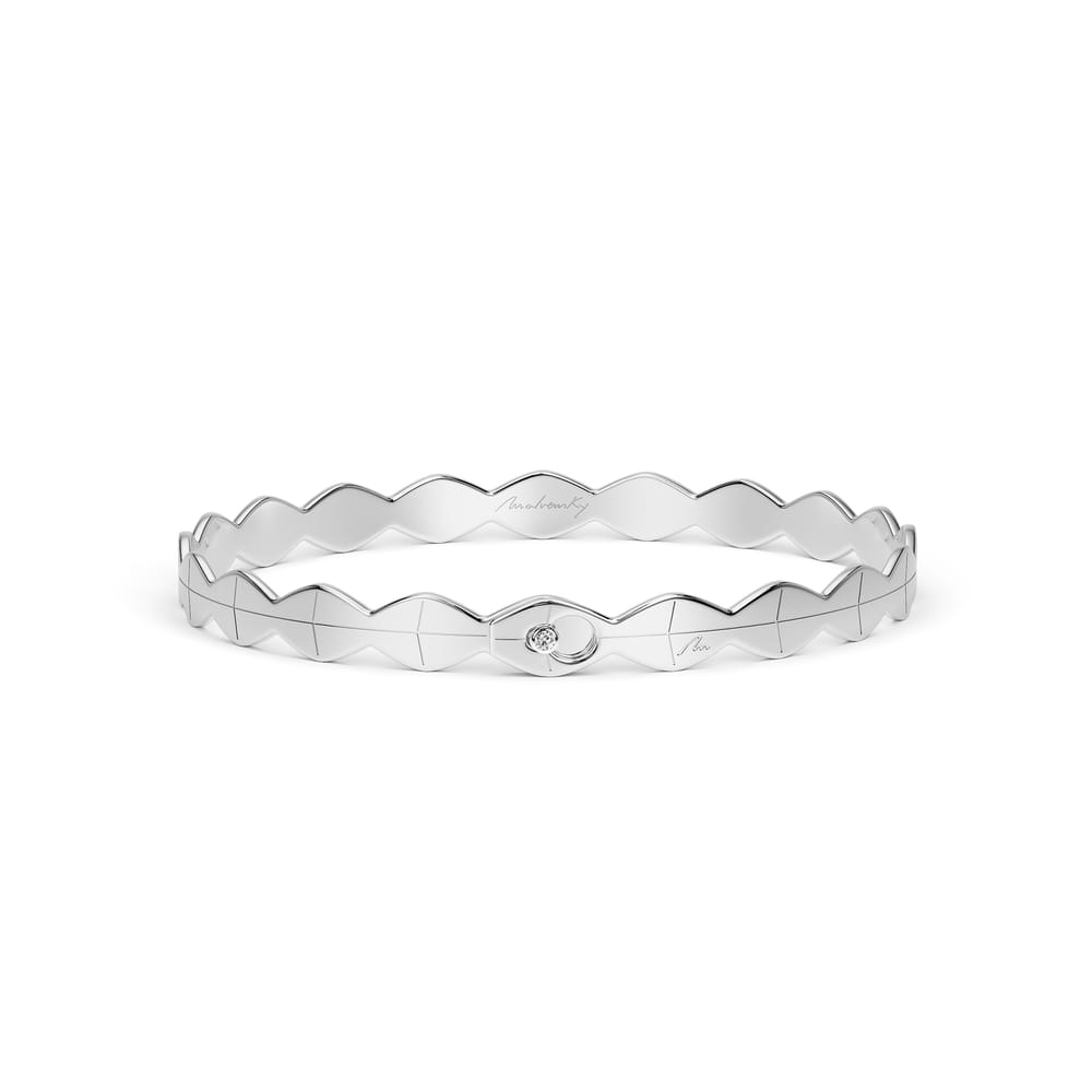 14 KT white gold Infinity bracelet with white diamond