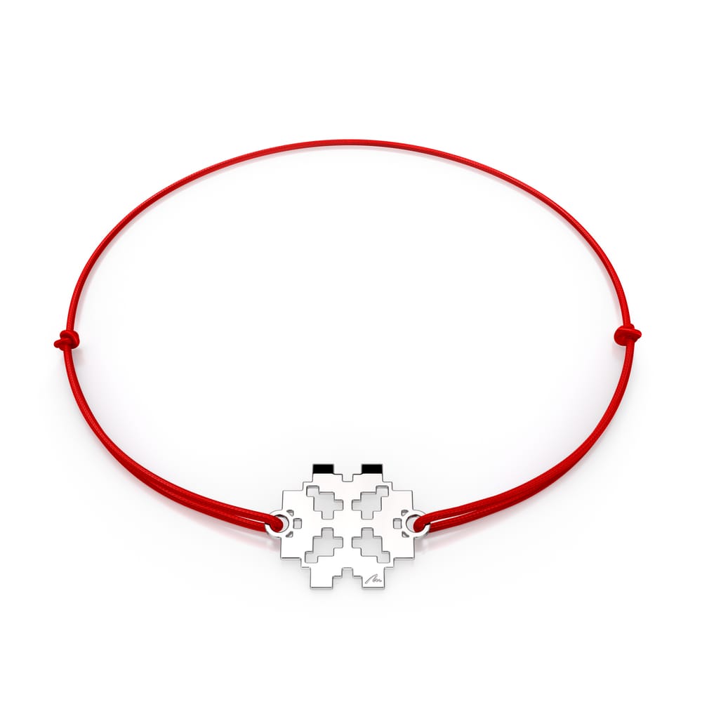 14 KT white gold Traditional Clover bracelet on string