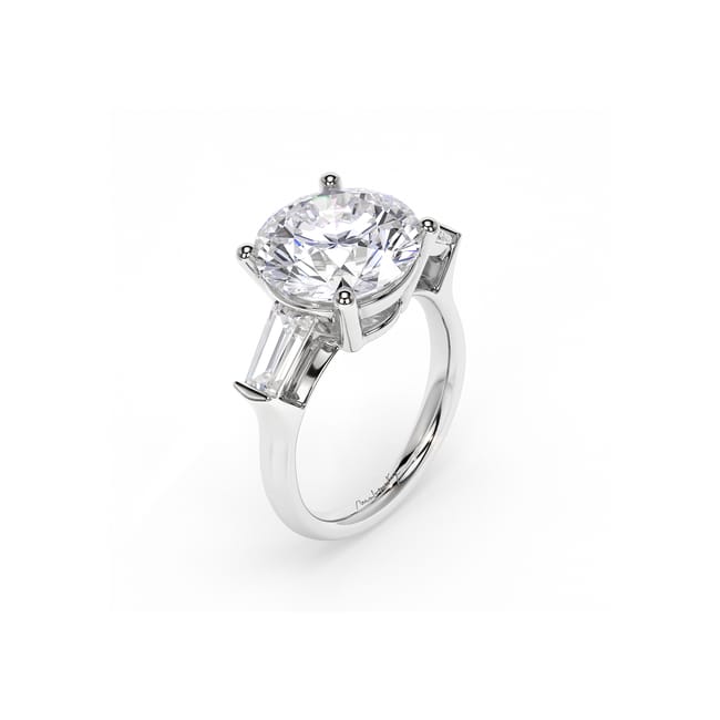 18 KT White Gold Trilogy Engagement Ring Round Cut 5.00 CT