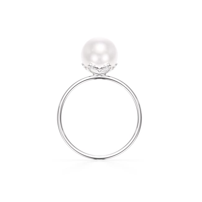 14 KT white gold Pearl ring