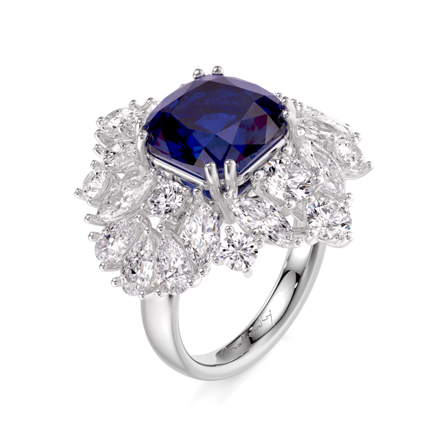 18 KT white gold ring with Sapphire 2.91 CT and Lab Grown Diamonds 4.36 CT