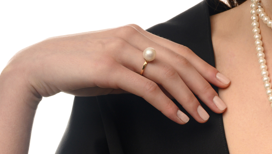 Pearl rings banner