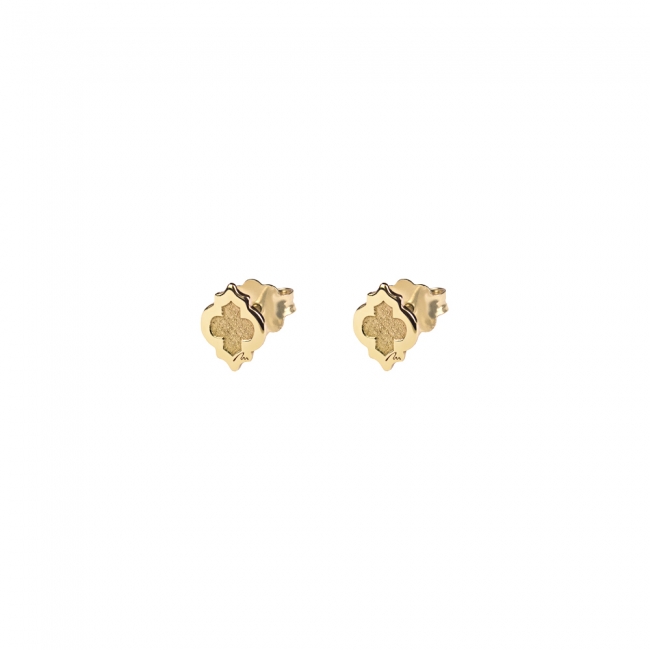 Asha earrings in yellow gold